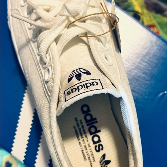 Brand New Adidas - Picture 5 of 11